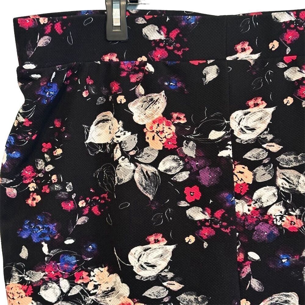 Torrid Women's Plus Floral Print Mini Skirt Multicolor Summer Casual Size 3X - Picture 7 of 12